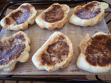 ﾌ_豚塩餃子パン